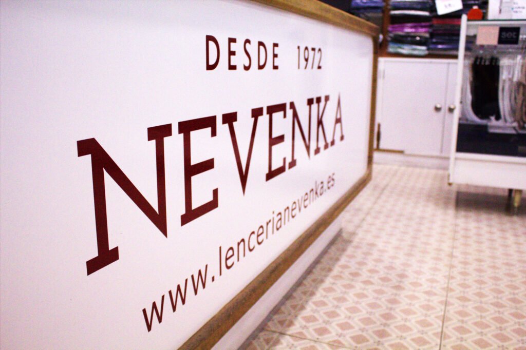 Mostrador tienda Nevenka en Talavera de la Reina